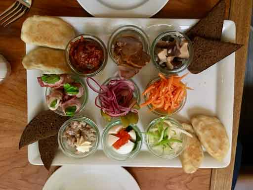 Impression der Food Tour des Gourmetmarathons während der kulinarischen Stadtführung 2